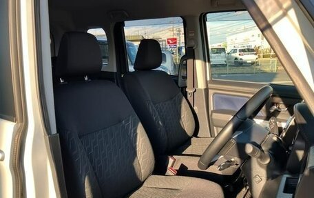 Toyota Tank I, 2019 год, 1 072 000 рублей, 26 фотография