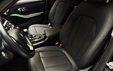 BMW 3 серия, 2020 год, 3 150 000 рублей, 14 фотография