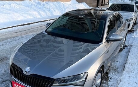 Skoda Superb III рестайлинг, 2019 год, 3 100 000 рублей, 23 фотография