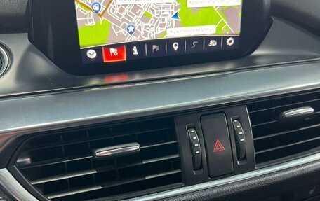 Mazda 6, 2017 год, 2 145 000 рублей, 16 фотография