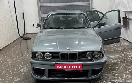 BMW 5 серия, 1989 год, 240 000 рублей, 1 фотография