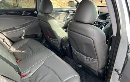 Hyundai Sonata VI, 2010 год, 1 100 000 рублей, 9 фотография