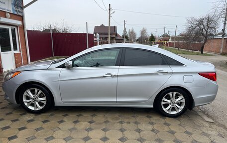 Hyundai Sonata VI, 2010 год, 1 100 000 рублей, 6 фотография
