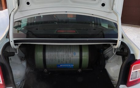 Renault Logan II, 2019 год, 560 000 рублей, 7 фотография