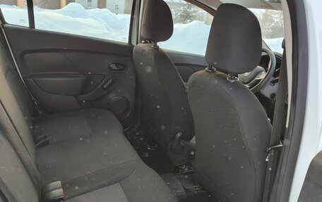 Renault Logan II, 2019 год, 560 000 рублей, 10 фотография