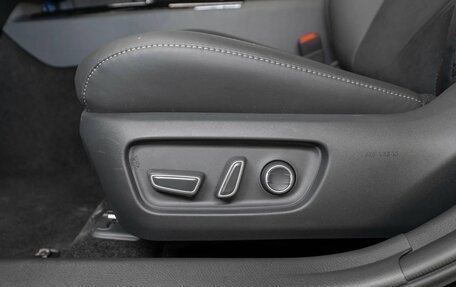 Toyota Camry, 2025 год, 4 400 000 рублей, 16 фотография