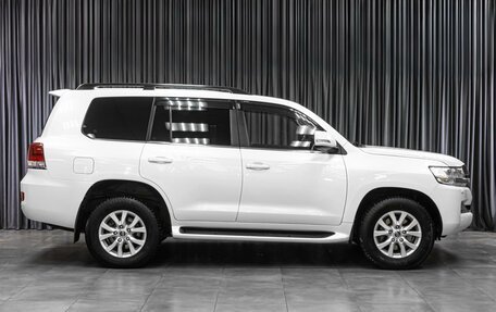 Toyota Land Cruiser 200, 2021 год, 8 499 000 рублей, 5 фотография