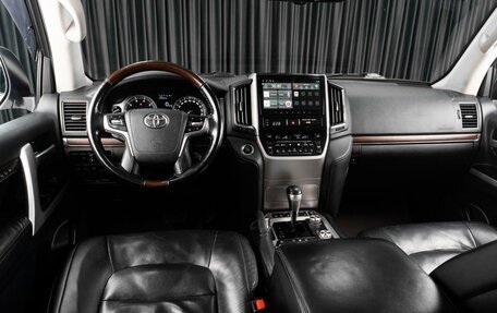 Toyota Land Cruiser 200, 2021 год, 8 499 000 рублей, 6 фотография