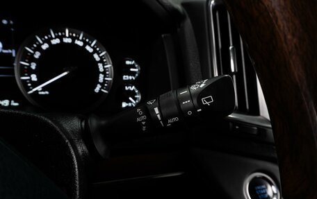 Toyota Land Cruiser 200, 2021 год, 8 499 000 рублей, 20 фотография