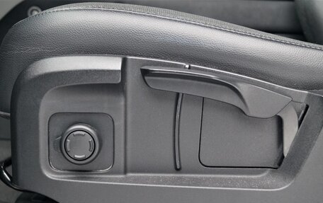 Land Rover Defender II, 2021 год, 5 500 000 рублей, 19 фотография