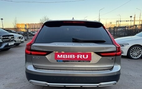 Volvo V90 Cross Country I рестайлинг, 2021 год, 4 250 000 рублей, 5 фотография