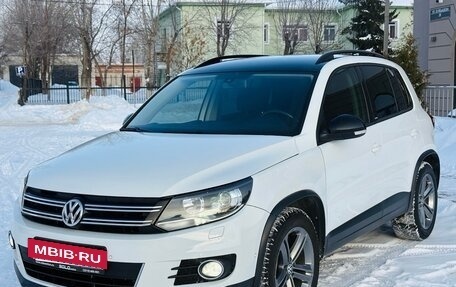Volkswagen Tiguan I, 2016 год, 1 690 000 рублей, 2 фотография