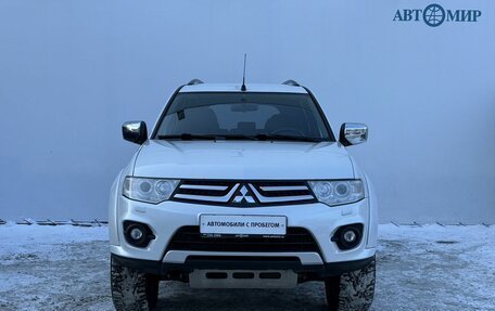 Mitsubishi Pajero IV, 2013 год, 2 200 000 рублей, 2 фотография
