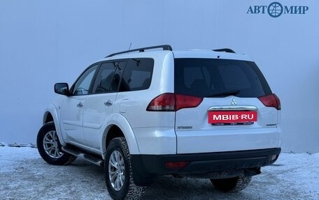 Mitsubishi Pajero IV, 2013 год, 2 200 000 рублей, 7 фотография