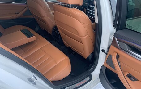 BMW 5 серия, 2019 год, 3 750 000 рублей, 12 фотография