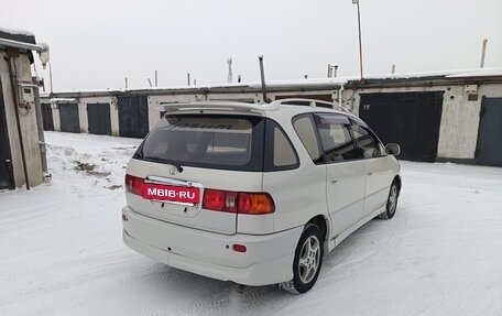 Toyota Ipsum II, 1998 год, 580 000 рублей, 4 фотография