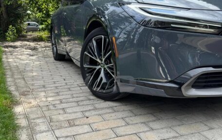 Toyota Prius IV XW50, 2025 год, 3 850 000 рублей, 1 фотография