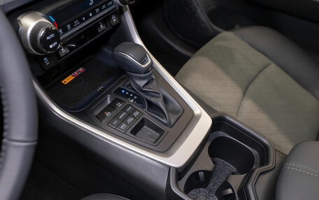 Toyota RAV4, 2025 год, 4 200 000 рублей, 17 фотография