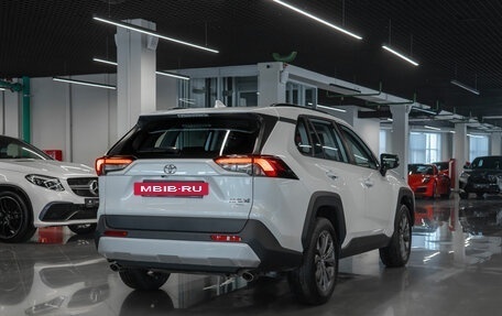 Toyota RAV4, 2025 год, 4 200 000 рублей, 5 фотография