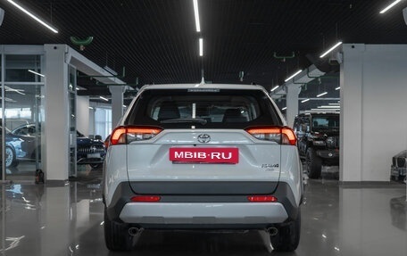 Toyota RAV4, 2025 год, 4 200 000 рублей, 6 фотография