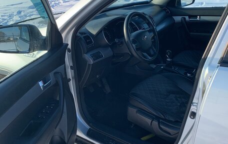 KIA Sorento II рестайлинг, 2013 год, 1 120 000 рублей, 16 фотография