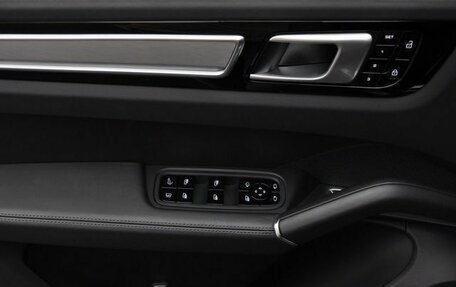 Porsche Cayenne III, 2020 год, 16 000 000 рублей, 16 фотография