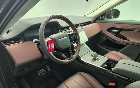 Land Rover Range Rover Evoque II, 2025 год, 6 780 000 рублей, 15 фотография