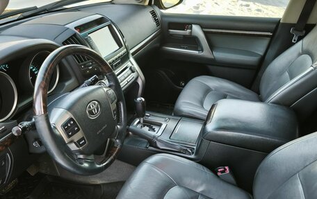 Toyota Land Cruiser 200, 2010 год, 3 480 000 рублей, 20 фотография