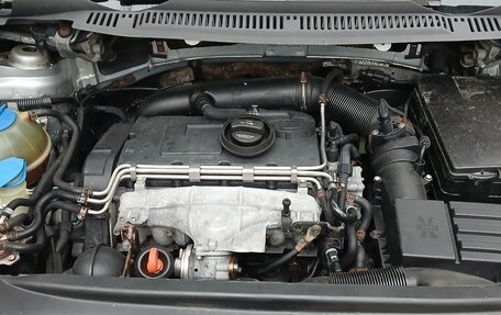 Volkswagen Touran III, 2004 год, 600 000 рублей, 6 фотография