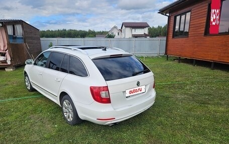 Skoda Superb III рестайлинг, 2011 год, 1 050 000 рублей, 4 фотография