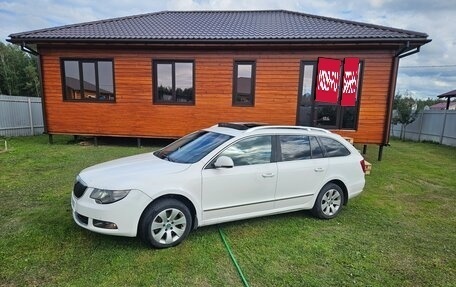Skoda Superb III рестайлинг, 2011 год, 1 050 000 рублей, 5 фотография