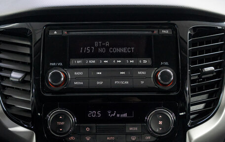 Mitsubishi Pajero Sport III рестайлинг, 2020 год, 2 800 000 рублей, 22 фотография