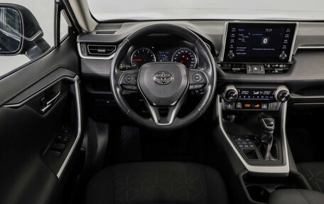 Toyota RAV4, 2020 год, 2 849 000 рублей, 11 фотография