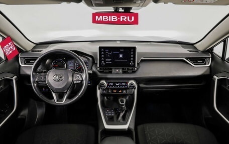 Toyota RAV4, 2020 год, 2 849 000 рублей, 10 фотография