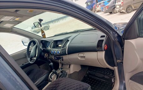 Mitsubishi L200 IV рестайлинг, 2008 год, 800 000 рублей, 13 фотография