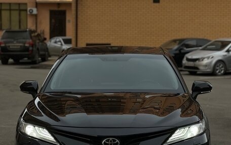 Toyota Camry, 2021 год, 2 670 000 рублей, 2 фотография