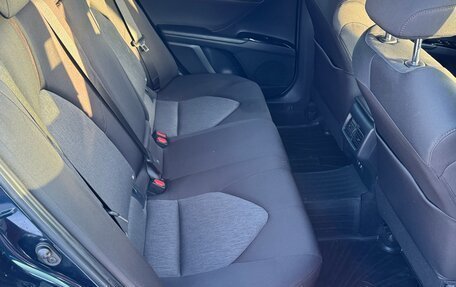 Toyota Camry, 2018 год, 2 700 000 рублей, 7 фотография