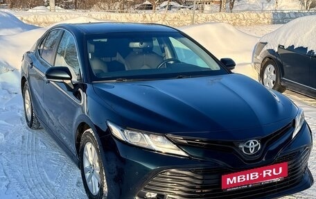 Toyota Camry, 2018 год, 2 700 000 рублей, 2 фотография
