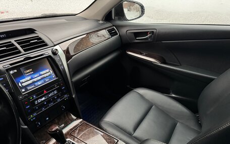 Toyota Camry, 2017 год, 3 000 000 рублей, 8 фотография