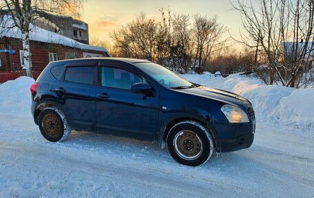 Nissan Qashqai, 2008 год, 700 000 рублей, 2 фотография