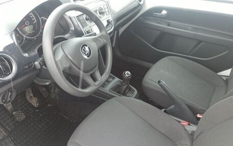 Volkswagen up! I рестайлинг, 2021 год, 999 000 рублей, 8 фотография