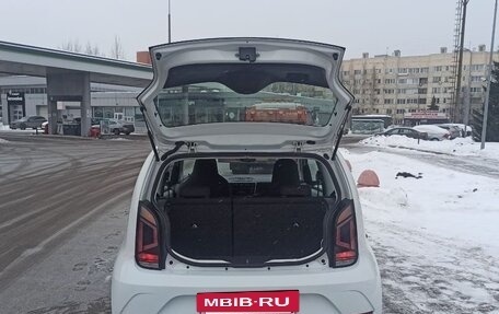 Volkswagen up! I рестайлинг, 2021 год, 999 000 рублей, 6 фотография