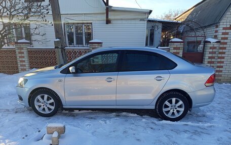 Volkswagen Polo VI (EU Market), 2012 год, 680 000 рублей, 2 фотография