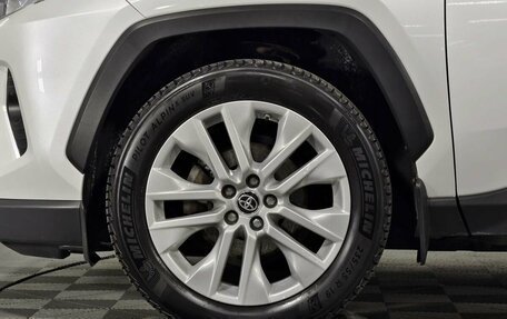 Toyota RAV4, 2020 год, 3 545 000 рублей, 10 фотография