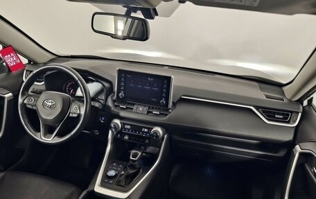 Toyota RAV4, 2020 год, 3 545 000 рублей, 11 фотография