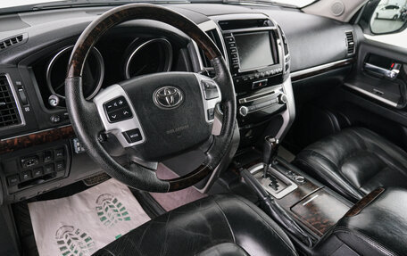 Toyota Land Cruiser 200, 2012 год, 3 799 000 рублей, 9 фотография