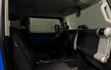 Toyota FJ Cruiser, 2008 год, 2 470 000 рублей, 8 фотография