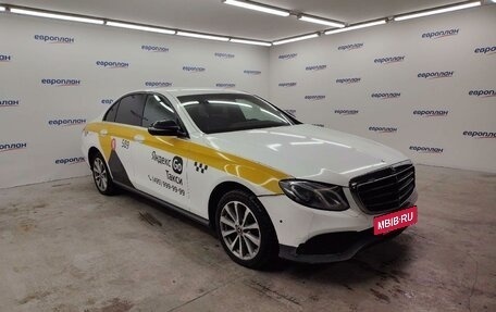 Mercedes-Benz E-Класс, 2018 год, 1 836 000 рублей, 2 фотография