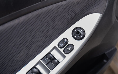 Hyundai Solaris II рестайлинг, 2011 год, 799 000 рублей, 9 фотография