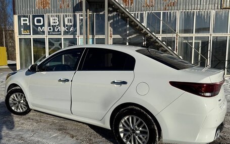 KIA Rio IV, 2020 год, 1 700 000 рублей, 2 фотография